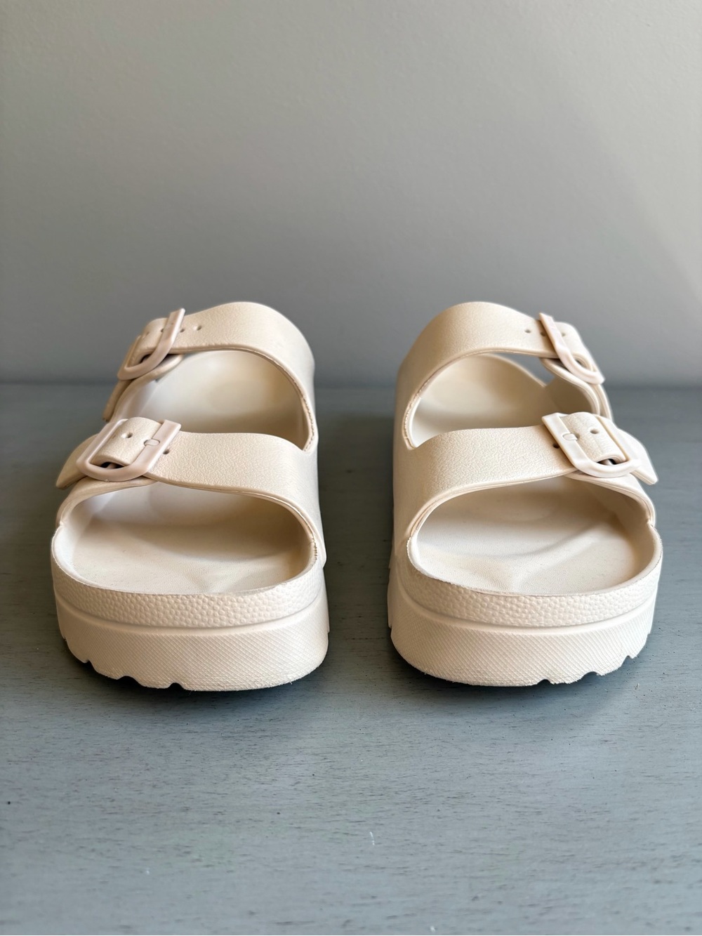 Women Cream Arch Support Comfort Two-Strap Buckle Chunky Platform Sandals Size 8 - Picture 6 of 13